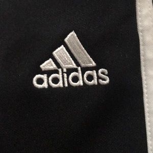 ADIDAS PANTS SIZE MEDUIM IN MENS AND WOMENS